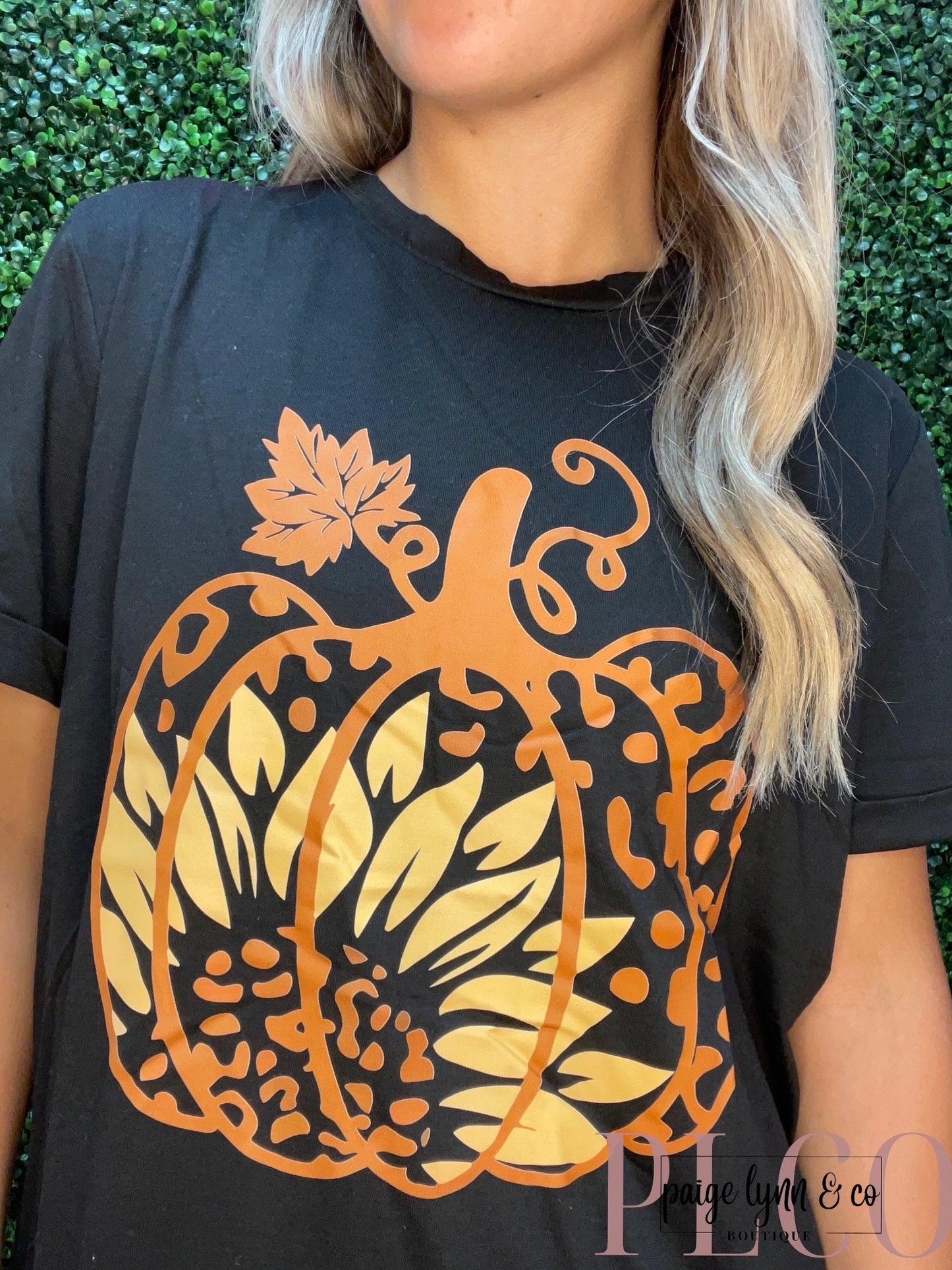 Sunflower Pumpkin Graphic Tee - Black