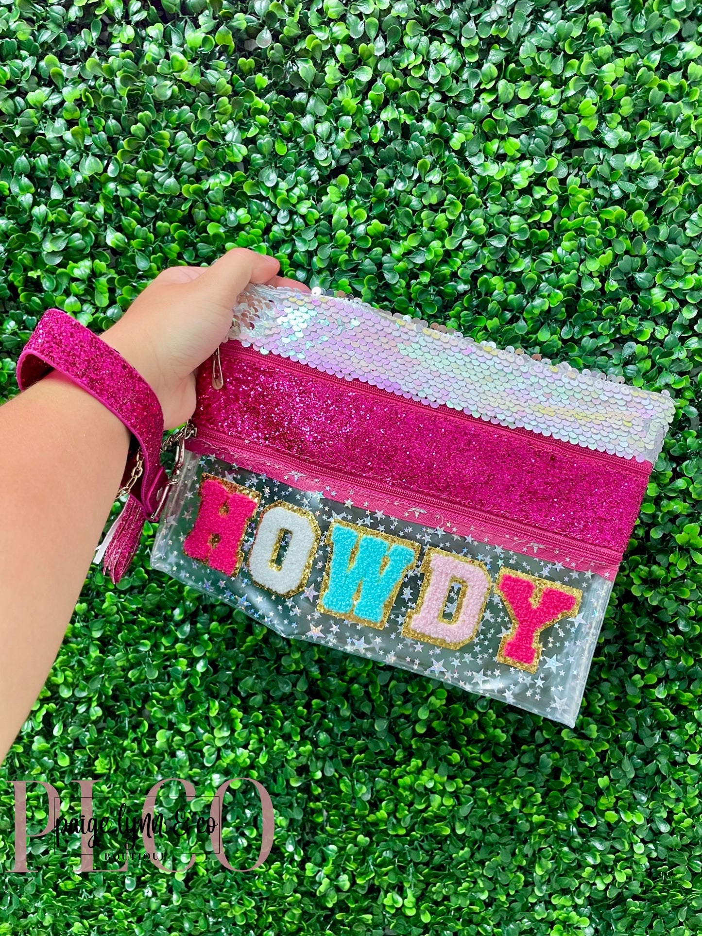 Versi - Howdy Chenille Letter