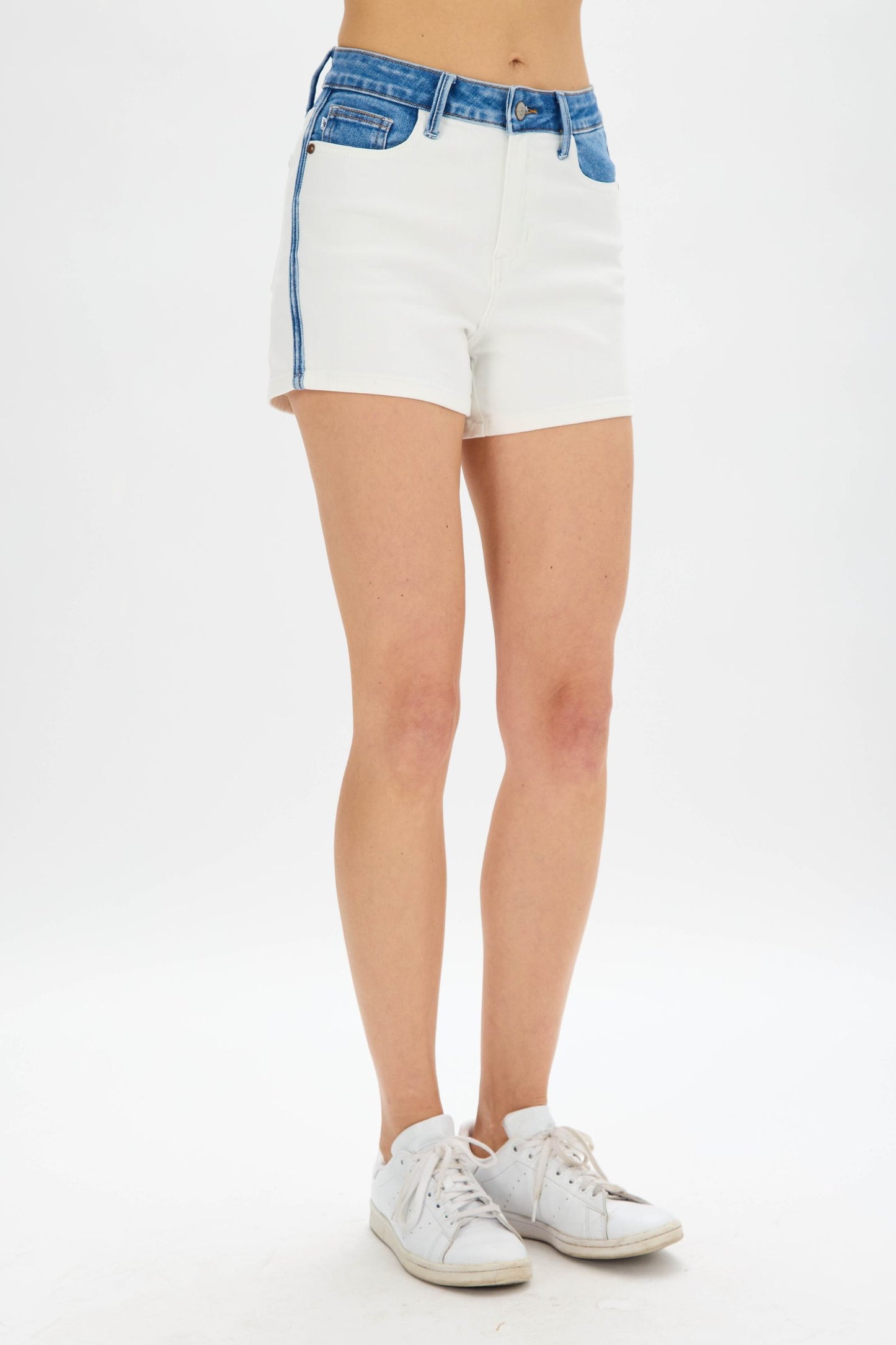 Judy Blue-Ecru Blue Shorts